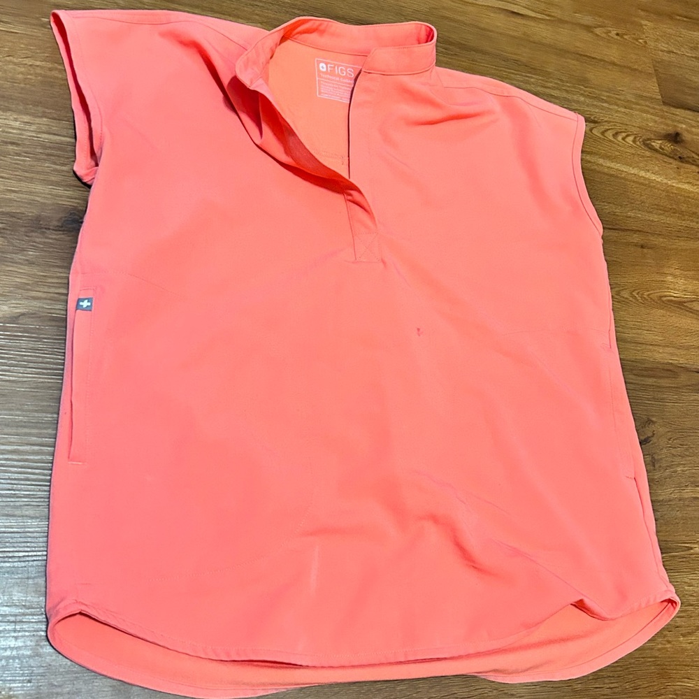 Figs women's Hot Coral Rafaela™ - Oversized Scrub Top - XS / Hot Coral Used